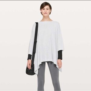 Lululemon Divinity Poncho Heathered Core Ultra Light Grey